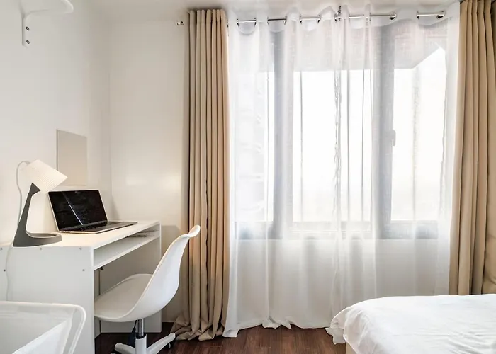 Modern 2br Makati With Netflix & Wifi Apartamento Manila