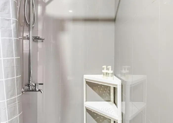 Modern 2br Makati With Netflix & Wifi Manila
